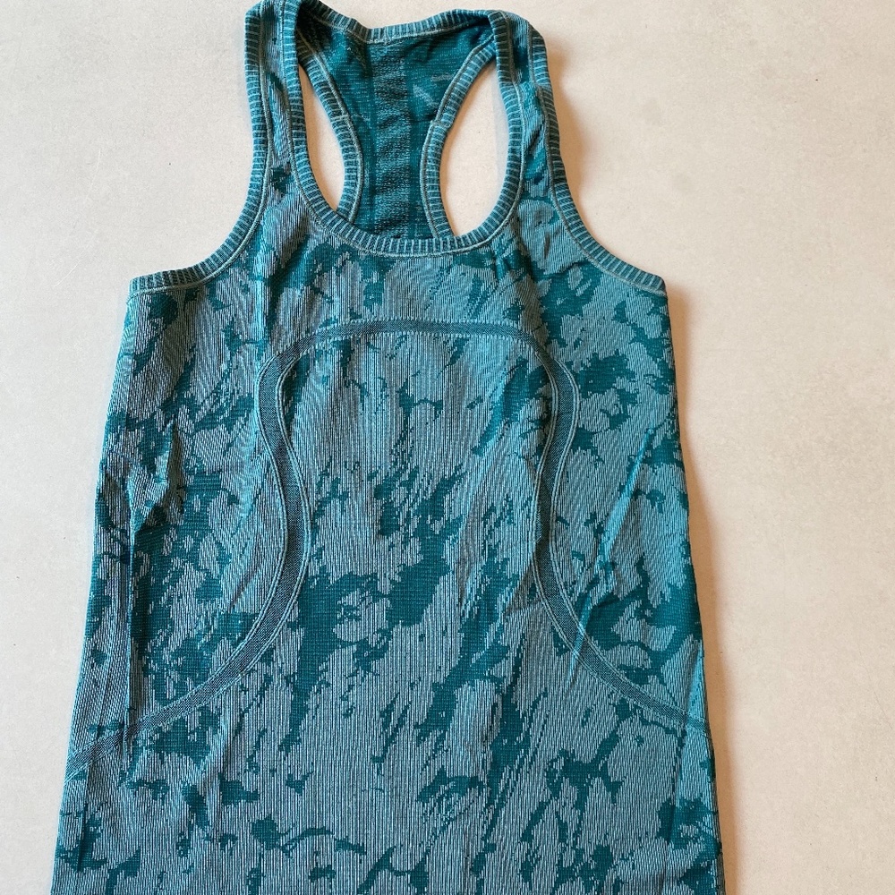 lululemon tank
